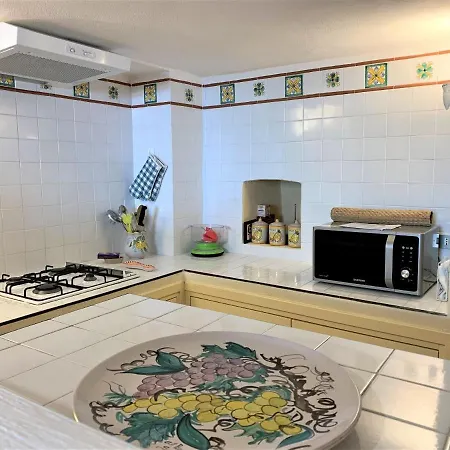 Holiday home Casa Papuzza E Casa Lucilla Malfa (Salina)
