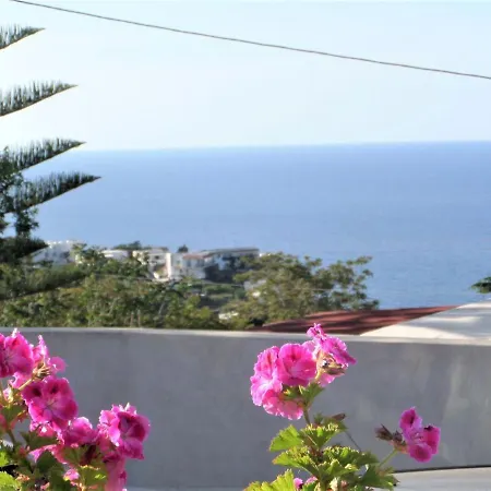 Casa Papuzza E Casa Lucilla * Malfa (Salina)