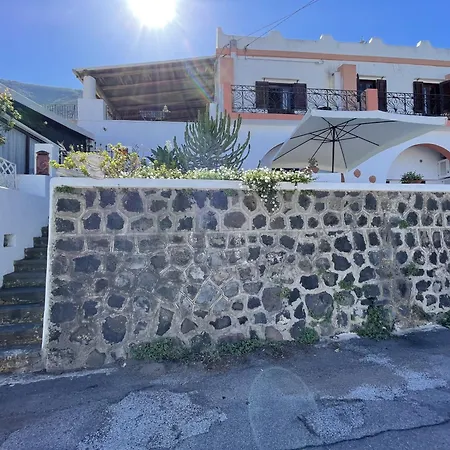 Casa Papuzza E Casa Lucilla Malfa (Salina)